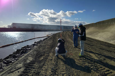 鍋田川現場にて段階検査